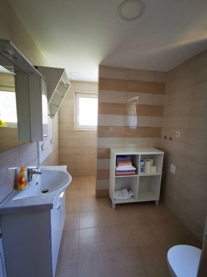 Apartmaji Tomsic